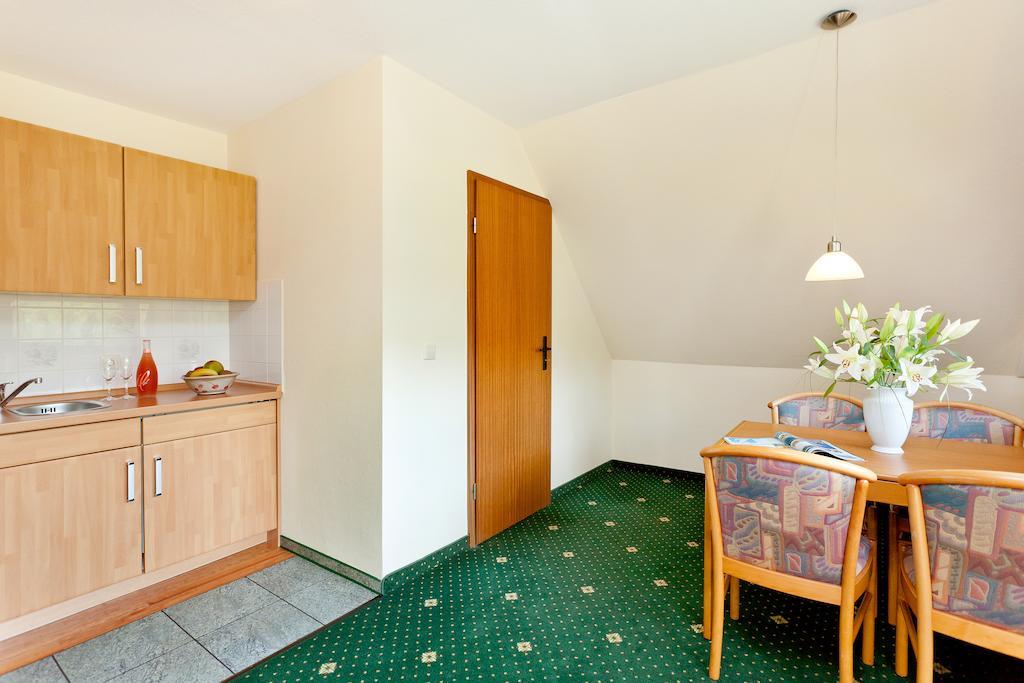 Restaurant & Hotel Baumhaus Hagen ザスニッツ エクステリア 写真
